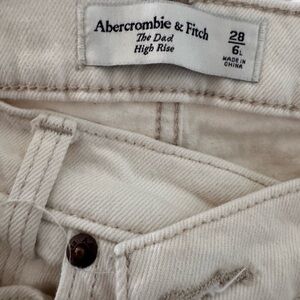 Abercrombie & Fitch Cream High-Rise 'The Dad' Jeans